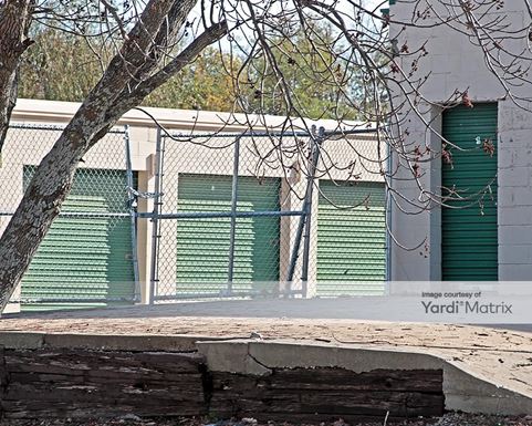 Source URL: https://cdnsc.rentcafe.com/dmslivecafe/3/1078577/1078577-1-3.jpg?width=-1&height=385&quality=80