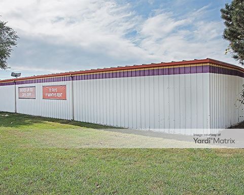 Source URL: https://cdnsc.rentcafe.com/dmslivecafe/3/1078587/1078587-1-3.jpg?width=-1&height=385&quality=80