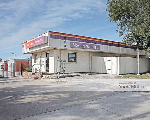 Source URL: https://cdnsc.rentcafe.com/dmslivecafe/3/1078587/1078587-1-4.jpg?width=-1&height=385&quality=80