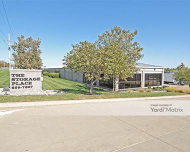 Storage Units for Rent available at 15525 South Pflumm Road, Olathe, KS 66062