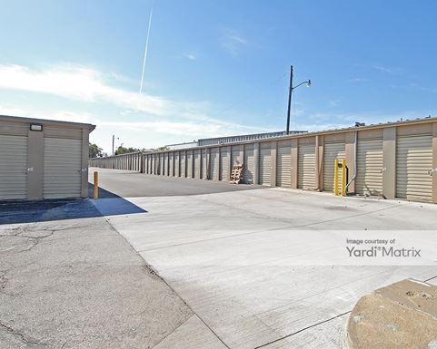 Source URL: https://cdnsc.rentcafe.com/dmslivecafe/3/1078596/1078596-1-5.jpg?width=-1&height=385&quality=80