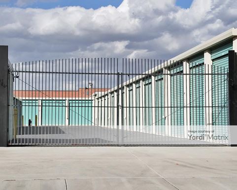 Source URL: https://cdnsc.rentcafe.com/dmslivecafe/3/1078646/1078646-1-2.jpg?width=-1&height=385&quality=80