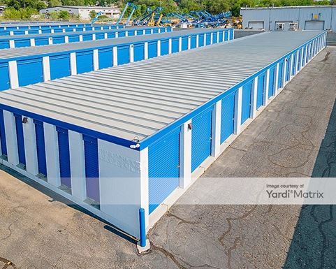 Source URL: https://cdnsc.rentcafe.com/dmslivecafe/3/1078675/1078675-1-2.jpg?width=-1&height=385&quality=80