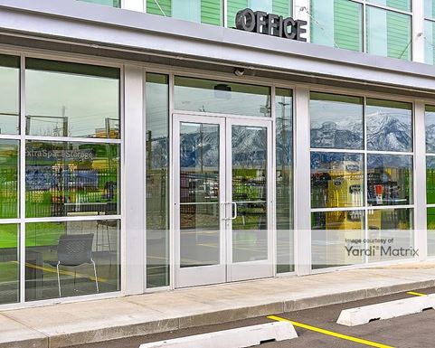 Source URL: https://cdnsc.rentcafe.com/dmslivecafe/3/1078716/1078716-1-4.jpg?width=-1&height=385&quality=80