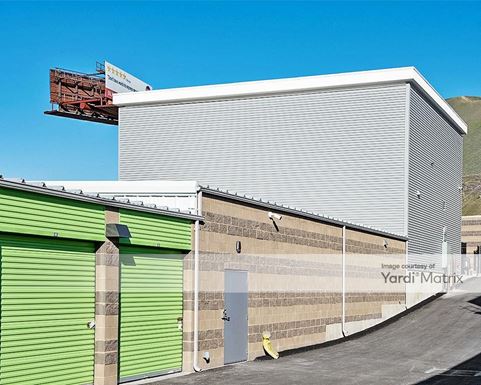 Source URL: https://cdnsc.rentcafe.com/dmslivecafe/3/1078718/1078718-1-6.jpg?width=-1&height=385&quality=80