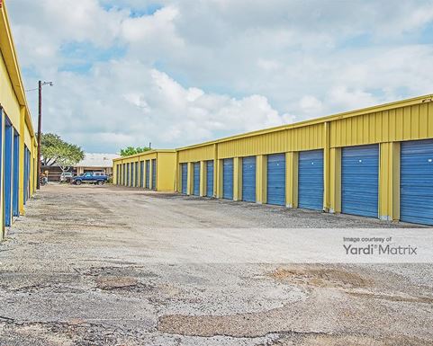 Source URL: https://cdnsc.rentcafe.com/dmslivecafe/3/1078736/1078736-1-5.jpg?width=-1&height=385&quality=80