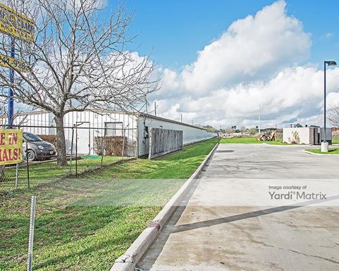 Source URL: https://cdnsc.rentcafe.com/dmslivecafe/3/1078739/1078739-1-1.jpg?width=-1&height=385&quality=80