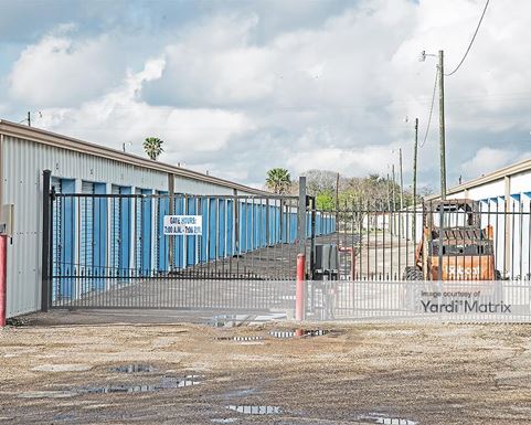 Source URL: https://cdnsc.rentcafe.com/dmslivecafe/3/1078739/1078739-1-2.jpg?width=-1&height=385&quality=80