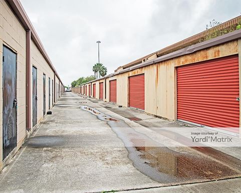 Source URL: https://cdnsc.rentcafe.com/dmslivecafe/3/1078741/1078741-1-5.jpg?width=-1&height=385&quality=80