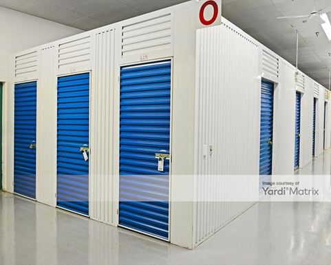 Source URL: https://cdnsc.rentcafe.com/dmslivecafe/3/1078902/1078902-1-4.jpg?width=-1&height=385&quality=80