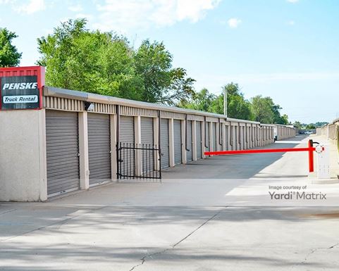 Source URL: https://cdnsc.rentcafe.com/dmslivecafe/3/1078905/1078905-1-3.jpg?width=-1&height=385&quality=80