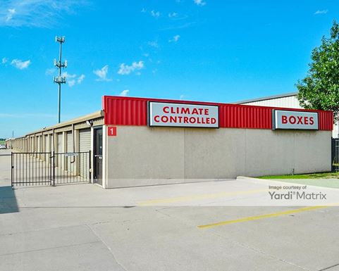 Source URL: https://cdnsc.rentcafe.com/dmslivecafe/3/1078905/1078905-1-4.jpg?width=-1&height=385&quality=80