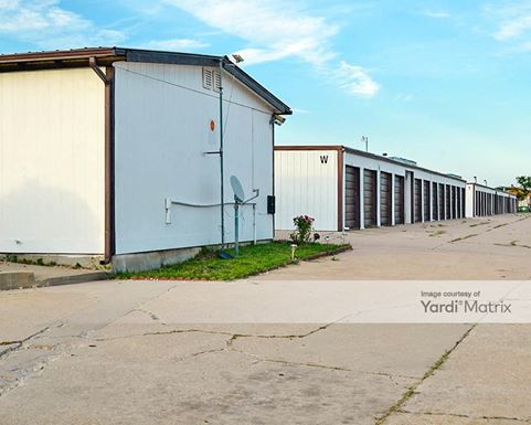 Source URL: https://cdnsc.rentcafe.com/dmslivecafe/3/1078908/1078908-1-4.jpg?width=-1&height=385&quality=80