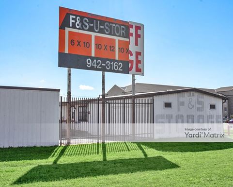 Source URL: https://cdnsc.rentcafe.com/dmslivecafe/3/1078908/1078908-1-6.jpg?width=-1&height=385&quality=80