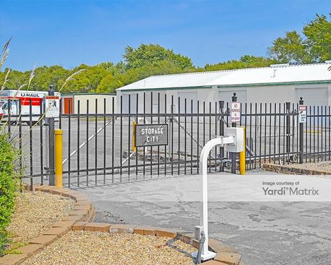 Source URL: https://cdnsc.rentcafe.com/dmslivecafe/3/1078915/1078915-1-2.jpg?width=-1&height=385&quality=80