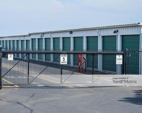 Source URL: https://cdnsc.rentcafe.com/dmslivecafe/3/1078936/1078936-1-4.jpg?width=-1&height=385&quality=80