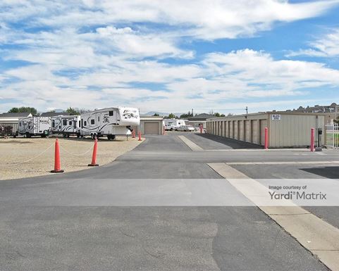 Source URL: https://cdnsc.rentcafe.com/dmslivecafe/3/1079104/1079104-1-5.jpg?width=-1&height=385&quality=80