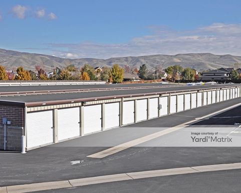 Source URL: https://cdnsc.rentcafe.com/dmslivecafe/3/1079115/1079115-1-3.jpg?width=-1&height=385&quality=80