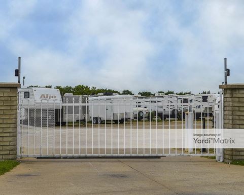 Source URL: https://cdnsc.rentcafe.com/dmslivecafe/3/1079256/1079256-1-4.jpg?width=-1&height=385&quality=80