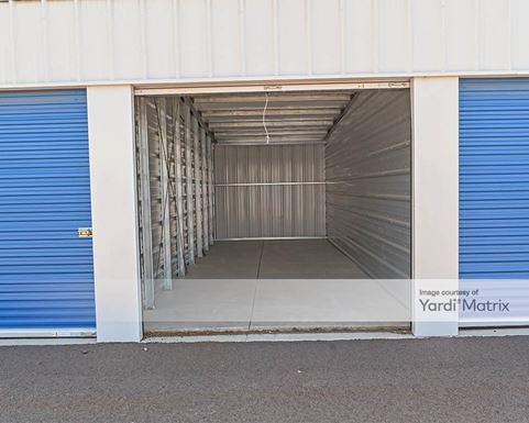 Source URL: https://cdnsc.rentcafe.com/dmslivecafe/3/1079312/1079312-1-6.jpg?width=-1&height=385&quality=80