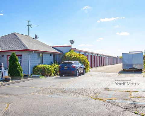 Source URL: https://cdnsc.rentcafe.com/dmslivecafe/3/1079329/1079329-1-4.jpg?width=-1&height=385&quality=80