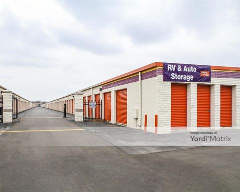 Source URL: https://cdnsc.rentcafe.com/dmslivecafe/3/1079358/1079358-1-6.jpg?width=-1&height=385&quality=80