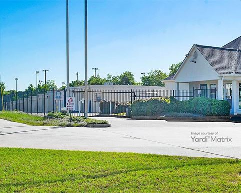 Source URL: https://cdnsc.rentcafe.com/dmslivecafe/3/1079504/1079504-1-2.jpg?width=-1&height=385&quality=80