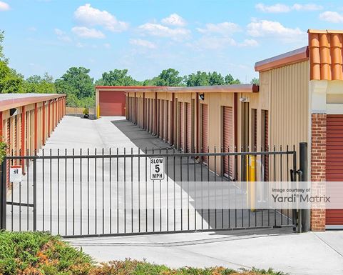 Source URL: https://cdnsc.rentcafe.com/dmslivecafe/3/1079505/1079505-1-3.jpg?width=-1&height=385&quality=80