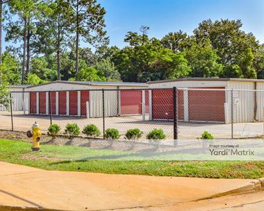 Storage Units for Rent available at 1910 Macon Road, Perry, GA 31069