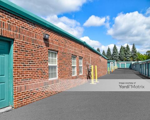 Source URL: https://cdnsc.rentcafe.com/dmslivecafe/3/1079514/1079514-1-4.jpg?width=-1&height=385&quality=80