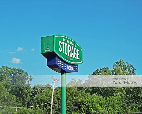 Source URL: https://cdnsc.rentcafe.com/dmslivecafe/3/1079558/1079558-1-5.jpg?width=-1&height=385&quality=80