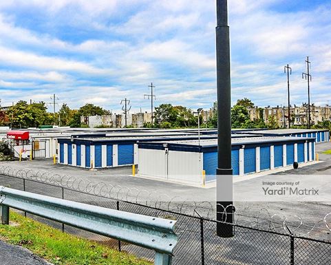 Source URL: https://cdnsc.rentcafe.com/dmslivecafe/3/1079563/1079563-1-4.jpg?width=-1&height=385&quality=80