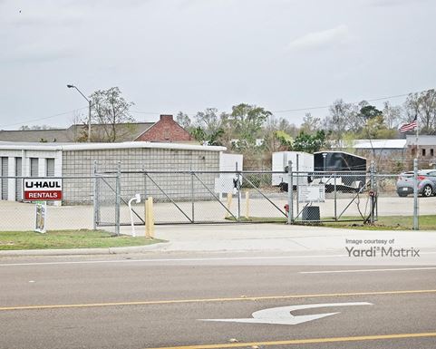 Source URL: https://cdnsc.rentcafe.com/dmslivecafe/3/1079606/1079606-1-2.jpg?width=-1&height=385&quality=80