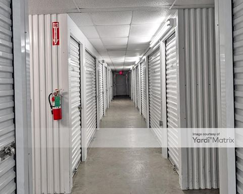 Source URL: https://cdnsc.rentcafe.com/dmslivecafe/3/1079617/1079617-1-6.jpg?width=-1&height=385&quality=80