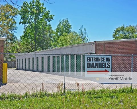 Source URL: https://cdnsc.rentcafe.com/dmslivecafe/3/1079633/1079633-1-4.jpg?width=-1&height=385&quality=80