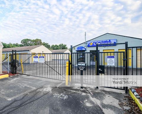 Source URL: https://cdnsc.rentcafe.com/dmslivecafe/3/1079672/1079672-1-3.jpg?width=-1&height=385&quality=80