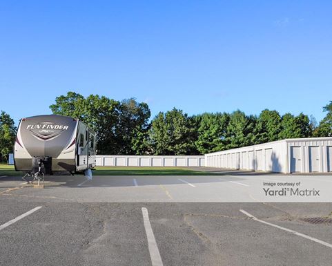 Source URL: https://cdnsc.rentcafe.com/dmslivecafe/3/1079673/1079673-1-5.jpg?width=-1&height=385&quality=80