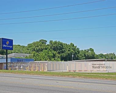 Storage Units for Rent available at 2295 West Michigan Avenue, Pensacola, FL 32526