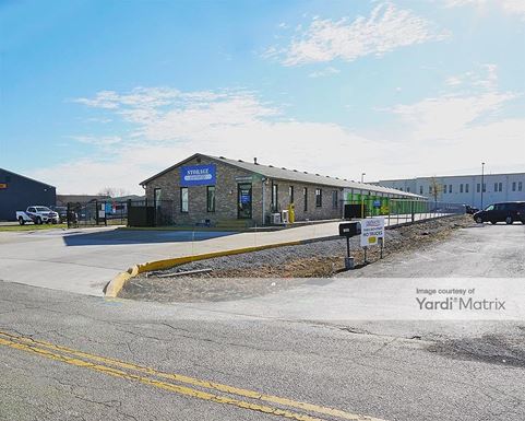 Source URL: https://cdnsc.rentcafe.com/dmslivecafe/3/1079805/1079805-1-3.jpg?width=-1&height=385&quality=80