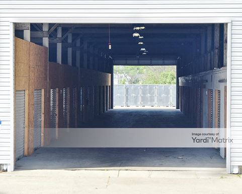 Source URL: https://cdnsc.rentcafe.com/dmslivecafe/3/1079819/1079819-1-4.jpg?width=-1&height=385&quality=80