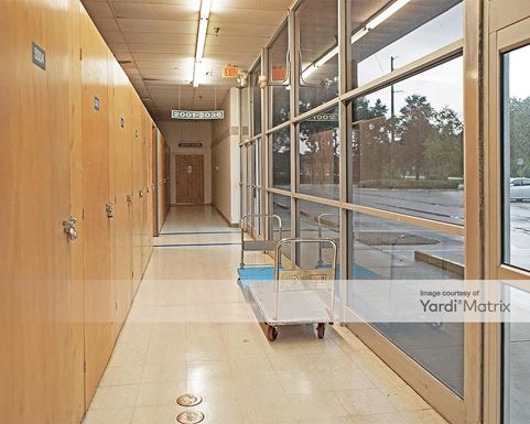 Source URL: https://cdnsc.rentcafe.com/dmslivecafe/3/1079856/1079856-1-4.jpg?width=-1&height=385&quality=80