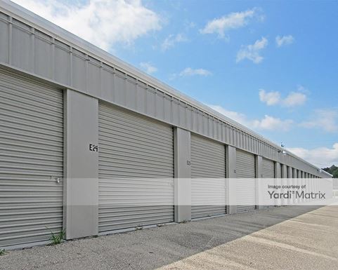 Source URL: https://cdnsc.rentcafe.com/dmslivecafe/3/1079863/1079863-1-5.jpg?width=-1&height=385&quality=80