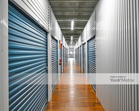 Source URL: https://cdnsc.rentcafe.com/dmslivecafe/3/1079893/1079893-1-5.jpg?width=-1&height=385&quality=80