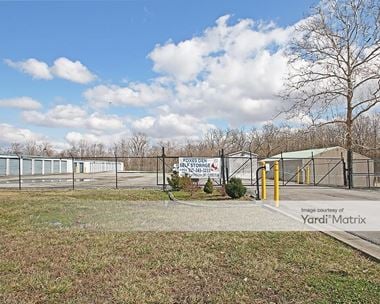 Storage Units for Rent available at 633 North Lynhurst Drive, Indianapolis, IN 46224