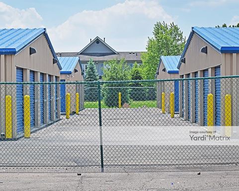 Source URL: https://cdnsc.rentcafe.com/dmslivecafe/3/1079975/1079975-1-4.jpg?width=-1&height=385&quality=80