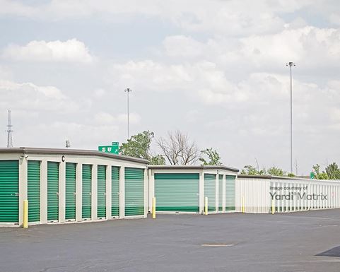 Source URL: https://cdnsc.rentcafe.com/dmslivecafe/3/1079977/1079977-1-4.jpg?width=-1&height=385&quality=80