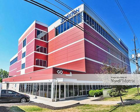 Source URL: https://cdnsc.rentcafe.com/dmslivecafe/3/1079992/1079992-1-2.jpg?width=-1&height=385&quality=80