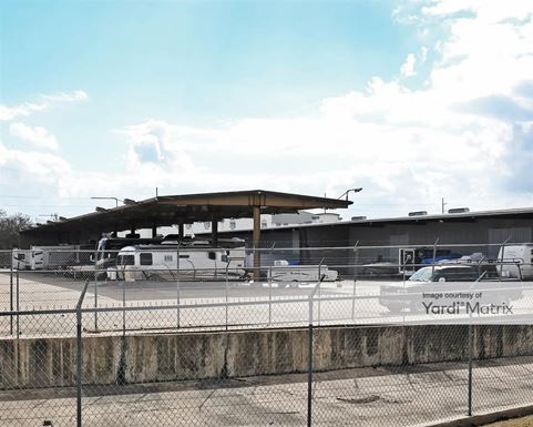 Source URL: https://cdnsc.rentcafe.com/dmslivecafe/3/1080132/1080132-1-4.jpg?width=-1&height=385&quality=80