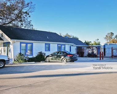 Storage Units for Rent available at 2616 West Adams, Temple, TX 76504