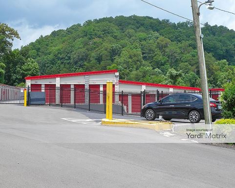 Source URL: https://cdnsc.rentcafe.com/dmslivecafe/3/1080400/1080400-1-3.jpg?width=-1&height=385&quality=80